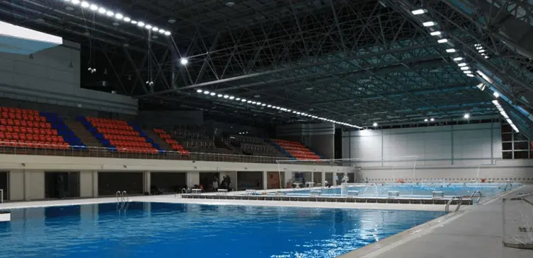 آموزش شنا استخر شیرودی