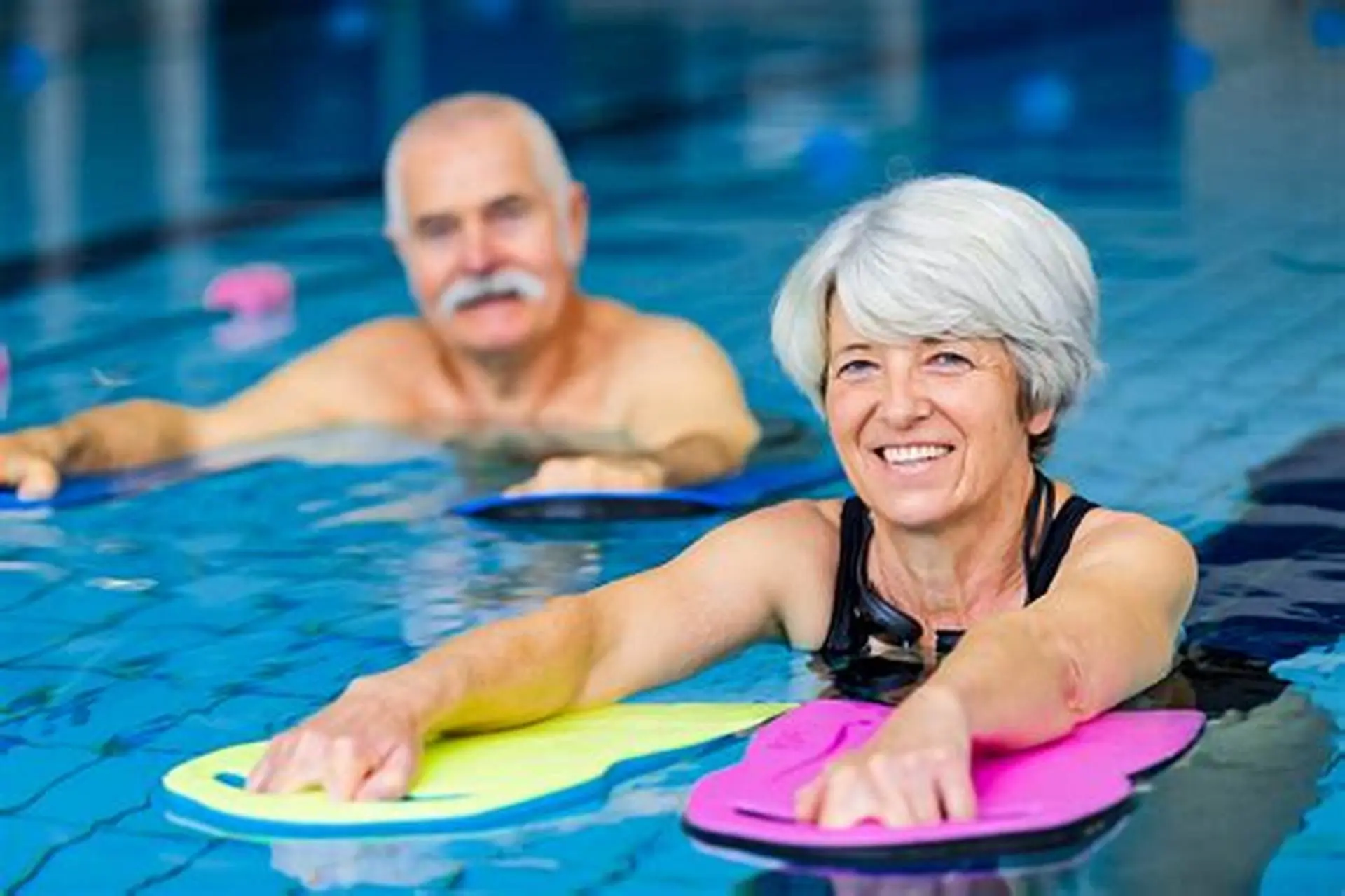 درمان فشار خون با شنا