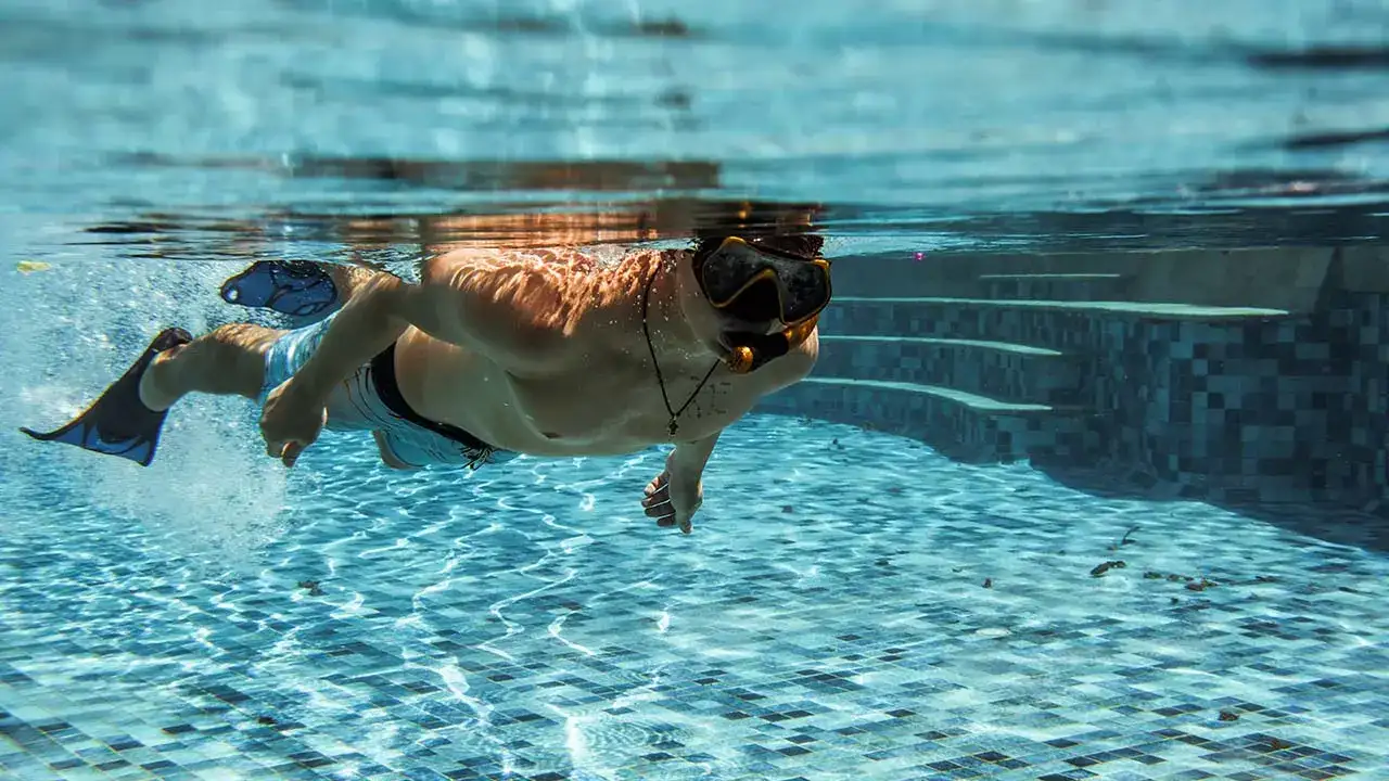 آموزش شنا آزادی